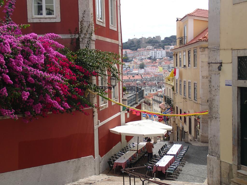 Loving Chiado Lägenhet Lisboa Exteriör bild